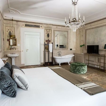 Oltrarno Splendid Bed & Breakfast ฟลอเรนซ์ ภายนอก รูปภาพ