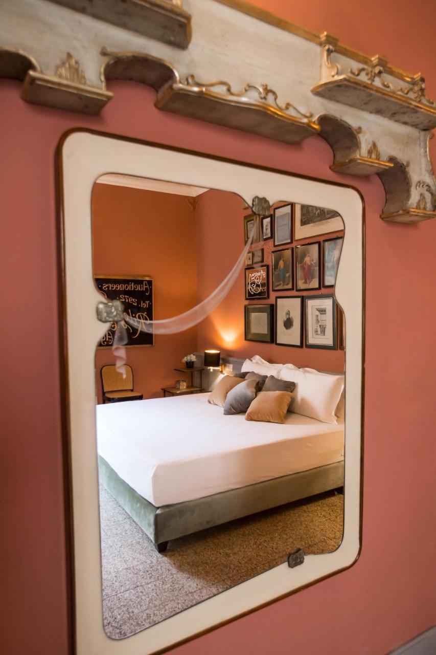 Oltrarno Splendid Bed & Breakfast ฟลอเรนซ์ ภายนอก รูปภาพ