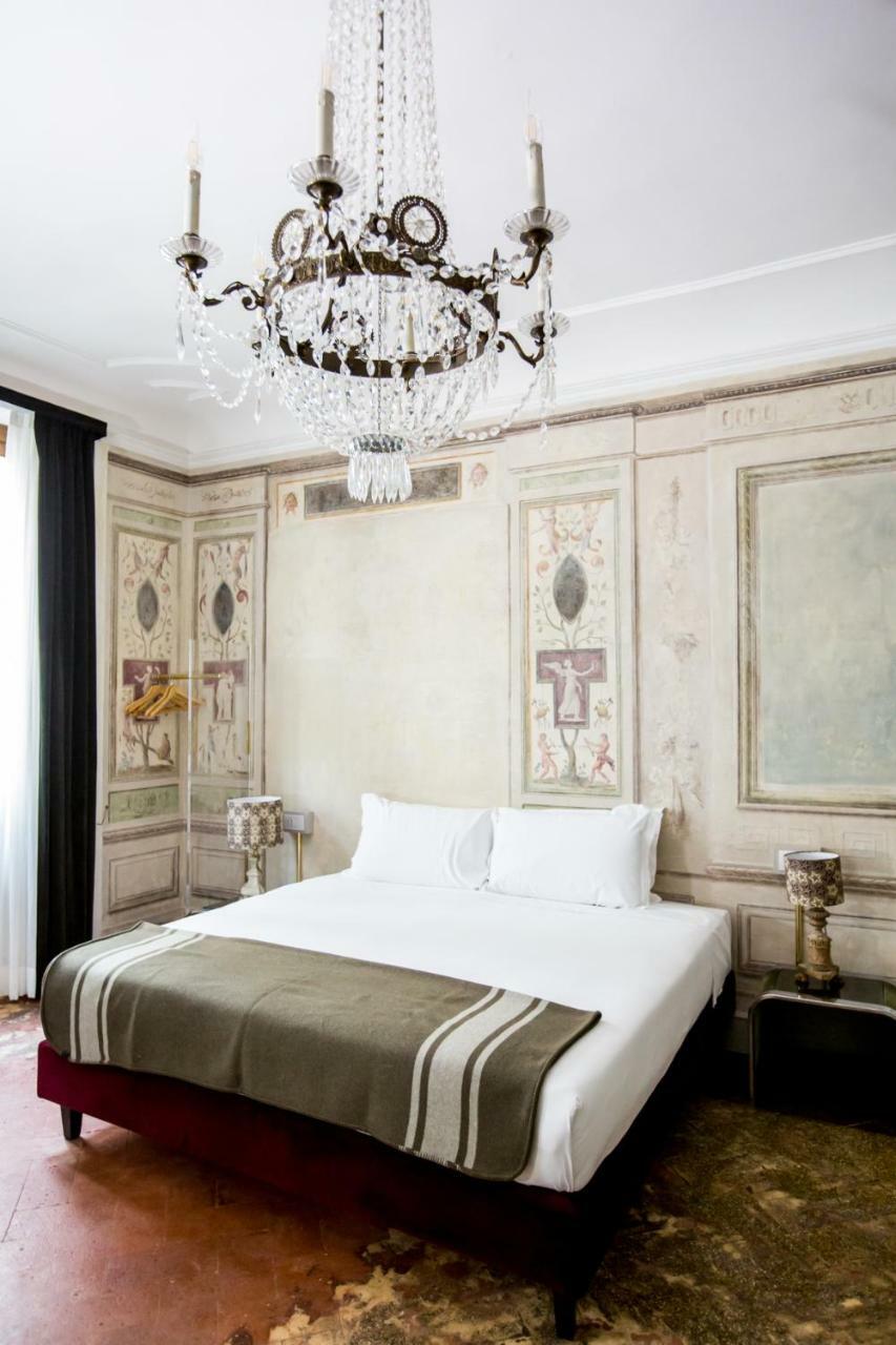 Oltrarno Splendid Bed & Breakfast ฟลอเรนซ์ ภายนอก รูปภาพ